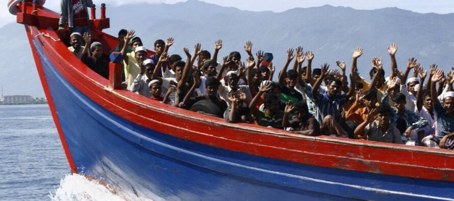 Migranti, arrivi aumentati del 55% Il Viminale: servono altri 15 mila posti