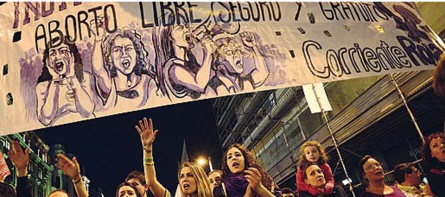 Aborto, marcia indietro della Spagna Il governo ritira la riforma restrittiva