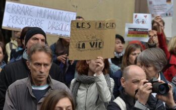 Insegnanti in sciopero in Francia contro la riforma delle medie