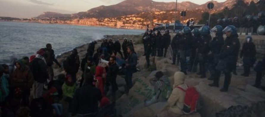 Ventimiglia, la polizia sgombera i profughi Lesbo, tragico naufragio