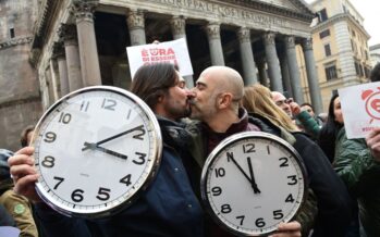 Unioni civili, ultimatum M5S “Adozioni o salta il nostro sì” Boldrini: “Sono un diritto”
