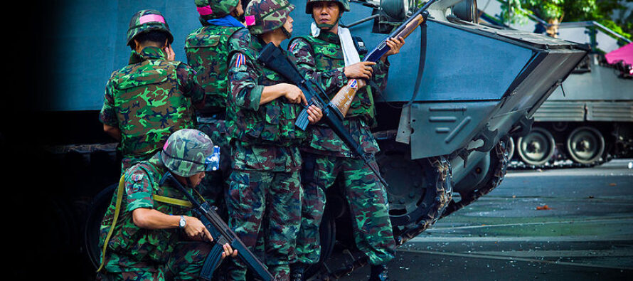11 attentati in Thailandia. I militari: Atto di sabotaggio locale