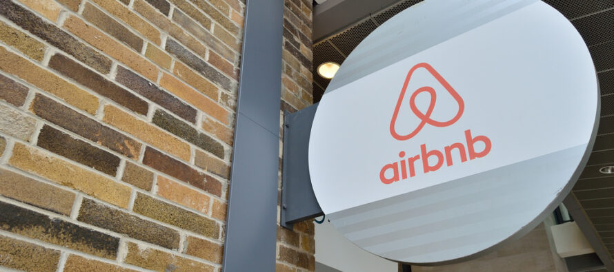 Renzi stoppa la nuova «tassa Airbnb»