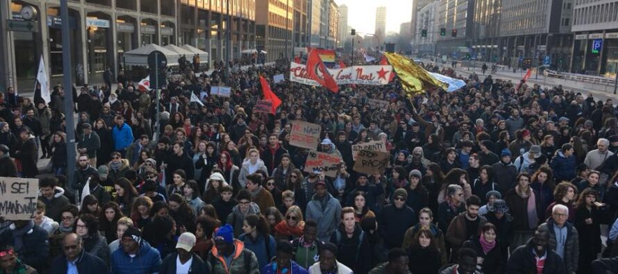 Anche a Milano ventimila manifestano contro fascismo e razzismo