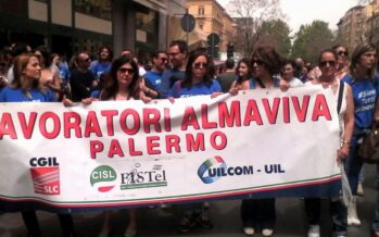 Licenziamenti. Almaviva Palermo: i lavoratori protestano, il governo latita