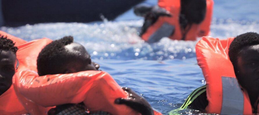 Migranti. Più di 500 salvati dalle ONG bloccati al largo
