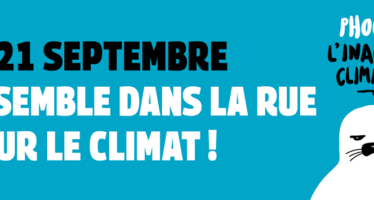Parigi, il ritorno dei gilet gialli alla marcia per l’ambiente e la giustizia sociale