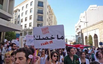 Libano. Il premier Hariri annuncia le dimissioni, ma la piazza non smobilita