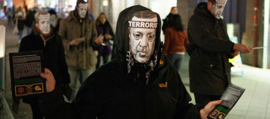 Via libera a Erdogan per l’invio di soldati, la Libia come la Siria