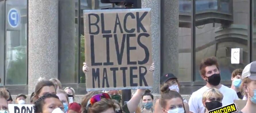 Black Lives Matter. Impunità per i poliziotti che spararono a Jacob Blake