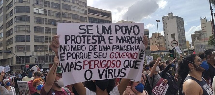 Brasile. La Commissione d’inchiesta accusa Bolsonaro di crimini contro l’umanità