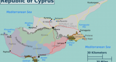 Il papa a Cipro contro i muri