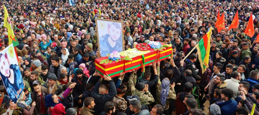 Dopo l’Isis, anche la Turchia fa strage: raid aerei dal Rojava a Shengal