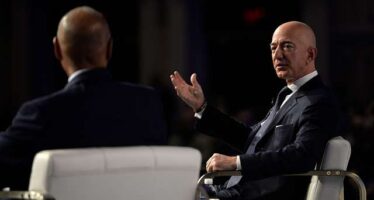 Jeff Bezos blocca l’endorsement a Kamala Harris del Washington Post