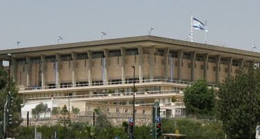 Deportati e zittiti: tre leggi del parlamento d’Israele per punire i palestinesi