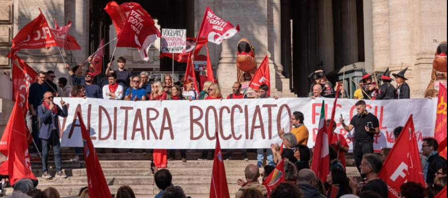 La scuola in sciopero contro precariato, lavoro povero e ideologia del merito